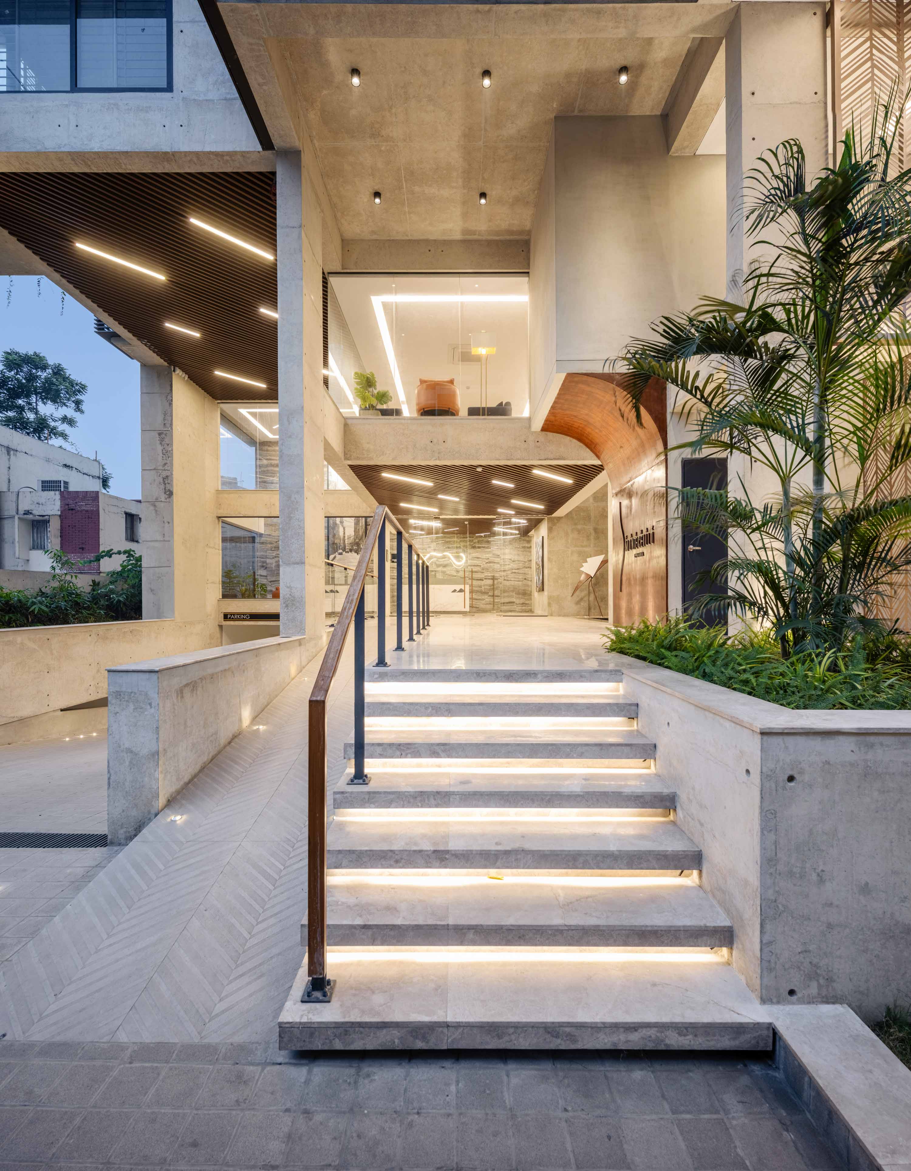 Navana Farnaz Monteceillo